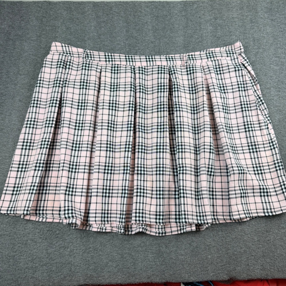Hot Topic Pleated Mini Skirt Women's Size 4 Pink Black Plaid Preppy Alt Punk